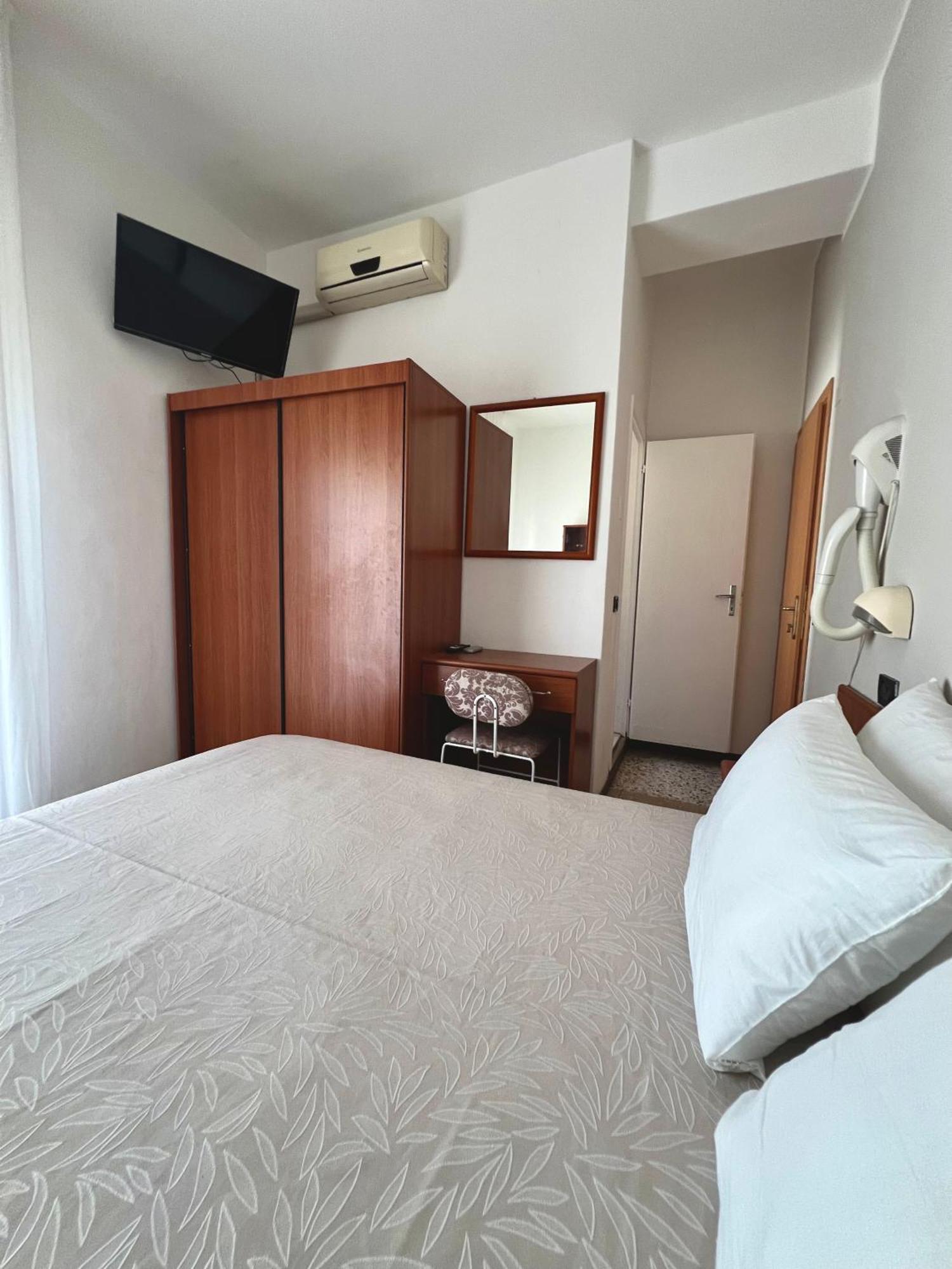 Hotel B&B Ardea Rimini Esterno foto